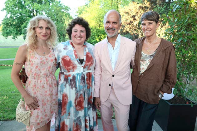 Derya Kaptan, Meltem Kaptan, Christoph Maria Herbst und Gisi Herbst beim Sommerfest zum 35-jährigen Bestehen der Film- und Medienstiftung NRW im Park CafÃ . Köln, 17.06.2026 *** Derya Kaptan, Meltem Kaptan, Christoph Maria Herbst, and Gisi Herbst at the summer celebration marking the 35th anniversary of the Film and Media Foundation NRW at Park Café in Cologne, June 17, 2026,detected_source_language Foto:xR.xSchmiegeltx xFuturexImagex nrw_sommerfest_6814