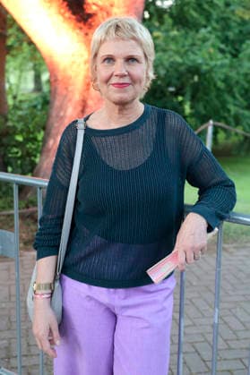 Cordula Stratmann beim Sommerfest zum 35-jährigen Bestehen der Film- und Medienstiftung NRW im Park CafÃ . Köln, 17.06.2026 *** Cordula Stratmann at the summer festival celebrating the 35th anniversary of the Film and Media Foundation NRW at Park Café in Cologne, June 17, 2026,detected_source_language Foto:xR.xSchmiegeltx xFuturexImagex nrw_sommerfest_6833