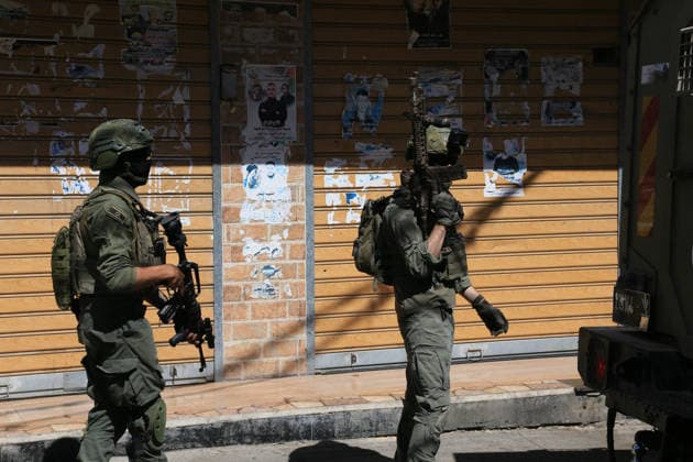 Israeli army raids Balata refugee camp near Nablus Israeli army forces raid Balata refugee camp, east of Nablus in the West Bank, on June 18, 2026. According to local sources, Israeli forces stormed the market during a military operation and detained several Palestinians. Photo by Mohammed Nasser apaimages Nablus West Bank Palestinian Territory 180626_Nablus_MN_00(7) Copyright: xapaimagesxMohammedxNasserx xapaimagesx