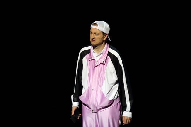 Martin G. Berger (in Vertretung szenisch als Peter der Erste, Peter Michaelow) während der Fotoprobe für Zar und Zimmermann in der Deutschen Oper in Berlin, 17. Juni 2026. Komische Oper in drei Akten von Albert Lortzing. Musikalische Leitung Antonello Manacorda. Inszenierung Martin G. Berger. Bühne Sarah-Katharina Karl. Kostüme Esther Bialas. Premiere ist am 20. Juni 2026. Deutsche Oper Berlin Zar und Zimmermann *** Martin G. Berger, standing in for the role of Peter the First, and Peter Michaelow during the photo shoot for The Tsar and the Carpenter at the Deutsche Oper in Berlin, June 17, 2026 Comic opera in three acts by Albert Lortzing Musical direction
