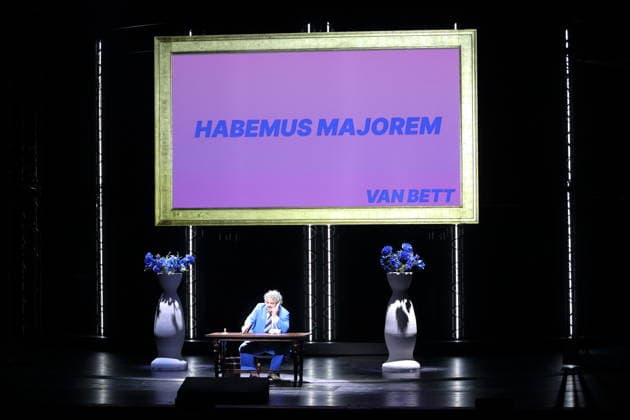 Patrick Zielke (als van Bett) während der Fotoprobe für Zar und Zimmermann in der Deutschen Oper in Berlin, 17. Juni 2026. Komische Oper in drei Akten von Albert Lortzing. Musikalische Leitung Antonello Manacorda. Inszenierung Martin G. Berger. Bühne Sarah-Katharina Karl. Kostüme Esther Bialas. Premiere ist am 20. Juni 2026. Deutsche Oper Berlin Zar und Zimmermann *** Patrick Zielke as van Bett during the photo shoot for Zar und Zimmermann at the Deutsche Oper in Berlin, June 17, 2026 Comic opera in three acts by Albert Lortzing Musical direction by Antonello Manacorda Staged by Martin G. Berger Set design by Sarah Katharina Karl Costume design by Esther Bialas Premiere on June 20, 2026 at the Deutsche Oper Berlin Zar und Zimmerman