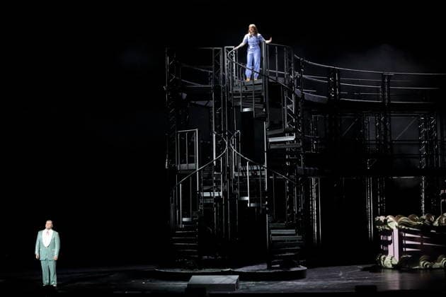 Nadja Mchantaf (als Marie) und Philipp Kapeller (als Peter Iwanow) während der Fotoprobe für Zar und Zimmermann in der Deutschen Oper in Berlin, 17. Juni 2026. Komische Oper in drei Akten von Albert Lortzing. Musikalische Leitung Antonello Manacorda. Inszenierung Martin G. Berger. Bühne Sarah-Katharina Karl. Kostüme Esther Bialas. Premiere ist am 20. Juni 2026. Deutsche Oper Berlin Zar und Zimmermann *** Nadja Mchantaf as Marie and Philipp Kapeller as Peter Iwanow during the photo shoot for The Tsar and the Carpenter at the Deutsche Oper in Berlin, June 17, 2026 Comic opera in three acts by Albert Lortzing Musical direction by Antonello Manacorda Staged by Martin G. Berger Set design by Sarah Katharina Karl Costume design by Esther