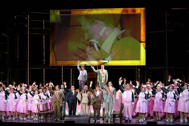 Ensemble während der Fotoprobe für Zar und Zimmermann in der Deutschen Oper in Berlin, 17. Juni 2026. Komische Oper in drei Akten von Albert Lortzing. Musikalische Leitung Antonello Manacorda. Inszenierung Martin G. Berger. Bühne Sarah-Katharina Karl. Kostüme Esther Bialas. Premiere ist am 20. Juni 2026. Deutsche Oper Berlin Zar und Zimmermann *** The ensemble during the photo shoot for The Tsar and the Carpenter at the Deutsche Oper in Berlin, June 17, 2026 Comic opera in three acts by Albert Lortzing Musical direction by Antonello Manacorda Direction by Martin G. Berger Set design by Sarah Katharina Karl Costume design by Esther Bialas Premiere on June 20, 2026 at the Deutsche Oper Berlin Zar und Zimmermann,detected_source_langua