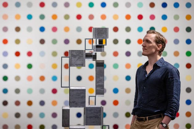 Sotheby s London Modern and Contemporary June Sales Preview, London, UK 18 June 2026 Anthony Gormly s Open Gaze III (front), estimated at Â£250,000 - 300,000 and Damien Hirst s Biotin Maleimide, estimated at Â£600,000 - 800,000, (rear) at Sotheby s London, Mayfair, London, UK, on 18 June 2026. The work will be offered at auction on 24 June 2026 alongside the celebrated Lewis Collection., Credit:Pete Speller Avalon  Copyright: xPetexSpellerx xAvalonx 1111013097