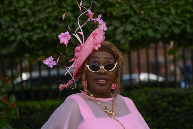 Royal Ascot 2026 BERKSHIRE, UNITED KINGDOM - JUNE 18: Visitors wearing elaborate hats and elegant outfits attend the third day of the traditional Royal Ascot horse racing event, held in the United Kingdom since 1711, at Ascot Racecourse in Berkshire, United Kingdom on June 18, 2026. Rasid Necati Aslim Anadolu Berkshire United Kingdom. Editorial use only. Please get in touch for any other usage.  Copyright: x2026xAnadoluxRasidxNecatixAslimx