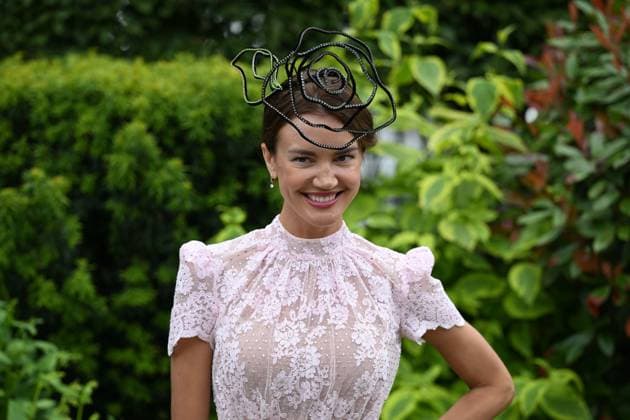 Royal Ascot 2026 BERKSHIRE, UNITED KINGDOM - JUNE 18: Visitors wearing elaborate hats and elegant outfits attend the third day of the traditional Royal Ascot horse racing event, held in the United Kingdom since 1711, at Ascot Racecourse in Berkshire, United Kingdom on June 18, 2026. Rasid Necati Aslim Anadolu Berkshire United Kingdom. Editorial use only. Please get in touch for any other usage.  Copyright: x2026xAnadoluxRasidxNecatixAslimx
