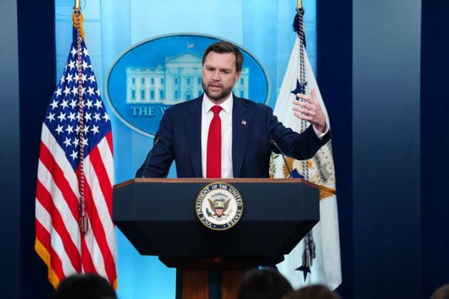 United States Vice President JD Vance conducts a briefing in the James S Brady Press Briefing Room of the White House in Washington, DC, USA, on Thursday, June 18, 2026. The Vice President led the team that negotiated the recent Memorandum of Understanding that resulted in the effective end of military action against Iran. Copyright: xAaronxSchwartzx xPoolxviaxCNPx MediaPunchx