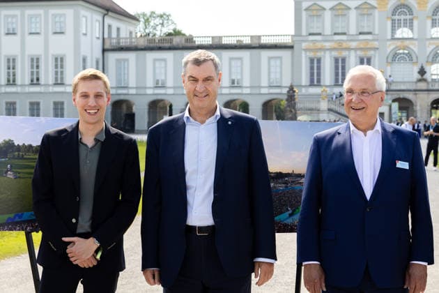 Munich, Bavaria, Germany - June 18, 2026: Dominik Krause (Alliance 90 The Greens, Mayor of Munich), Dr. Markus Söder (CSU, Minister-President of Bavaria), and Joachim Herrmann (CSU, Minister of the Interior of Bavaria). Press conference held by the top sports federations in front of Nymphenburg Palace to present Munich™s expanded bid concept, as well as the unique features and opportunities the state capital offers as a national candidate for the Summer Olympic Games *** Dominik Krause (Bündnis 90 Die Grünen, OB, Oberbürgermeister Stadt München), Dr. Markus Söder (CSU, Ministerpräsident Bayern) und Joachim Herrmann (CSU, Innenminister Bayern). Pressekonferenz der Spitzensportverbände vor Schloss Nymphenburg zur Vorstellung des er