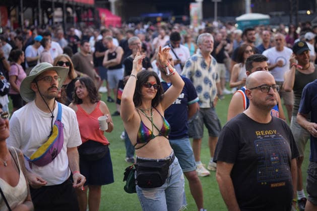 Opening day of the Sónar 2026 festival in LHospitalet de Llobregat, Barcelona. First day of the Sónar 2026 festival, June 18, 2026, in L’Hospitalet de Llobregat, Barcelona, Catalonia, Spain. The Sónar 2026 festival kicks off a new edition this Thursday, featuring a new format with the entire music lineup taking place at the Gran Via venue of Fira de Barcelona. The Prodigy, Skepta, Kelis, Amelie Lens, Charlotte de Witte, and Cabaret Voltaire have been announced as the main headliners. JUNE 18, 2026, L’Hospitalet de Llobregat, Barcelona, L’Hospitalet de Llobregat, Barcelona, Spain,detected_source_language  Copyright: xDavidxZorrakinox 7606941