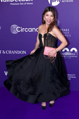 18.06.2026, Nihan Sen (Influencerin) auf dem Purple Carpet bei den Verleihung des DUFTSTARS Award in den Rheinterrassen Düsseldorf. Der Deutscher Parfumpreis DUFTSTARS 2026 zählen zu den renommiertesten Beautyawards und Duft-Awards Deutschlands. Nordrhein-Westfalen Deutschland *** June 18, 2026, Nihan Sen, influencer, on the Purple Carpet at the DUFTSTARS Awards ceremony at the Rheinterrassen in Düsseldorf. The German perfume award DUFTSTARS 2026 is one of the most prestigious beauty and fragrance awards in Germany, North Rhine-Westphalia, Germany,detected_source_language