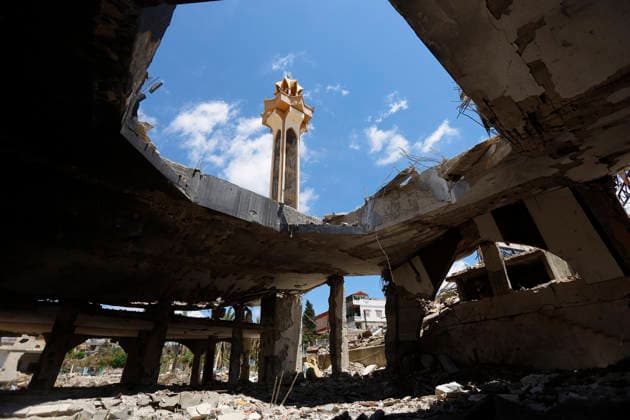 June 18, 2026, Nabatieh District, South Lebanon, lebanon: The Sheikh Ragheb Harb Mosque in the southern Lebanese town of Jibchit has sustained extensive damage following heavy Israeli airstrikes during the recent war. The strikes caused significant destruction to the mosqueÃ¢â‚¬â ¢s structure and surrounding area, as part of a wider wave of attacks that hit the town, damaging homes, infrastructure, and civilian facilities. Nabatieh District lebanon  - ZUMAb339 20260618_znp_b339_009 Copyright: xAbdulxKaderxAlxBayx