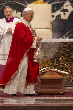 ITALY - POPE LEO XIV ATTENDS THE FUNERAL OF ITALIAN CARDINAL CAMILLO RUINI AT ST PETER S BASILICA IN THE VATICAN - 2026 6 18 Italy, Rome, Vatican, 2026 06 18 .Pope Leo XIV attends the funeral of Italian cardinal Camillo Ruini at St Peter s basilica in The Vatican EDITORIAL USE ONLY - NO BOOKS Copyright: xCLAUDIOxASQUINIx