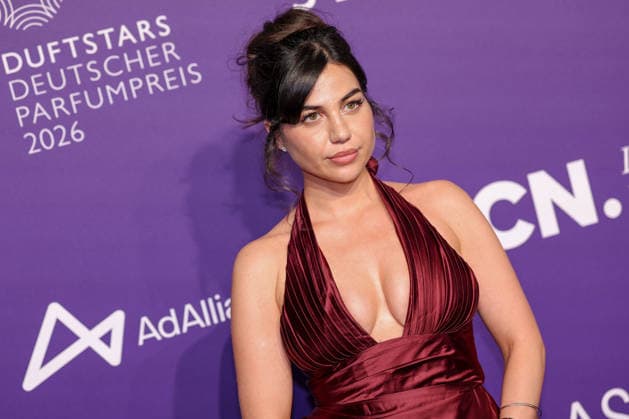 18.06.2026, Nihan Sen (Influencerin) auf dem Purple Carpet bei den Verleihung des DUFTSTARS Award in den Rheinterrassen Düsseldorf. Der Deutscher Parfumpreis DUFTSTARS 2026 zählen zu den renommiertesten Beautyawards und Duft-Awards Deutschlands. Nordrhein-Westfalen Deutschland *** June 18, 2026, Nihan Sen, influencer, on the Purple Carpet at the DUFTSTARS Awards ceremony at the Rheinterrassen in Düsseldorf. The DUFTSTARS 2026 German Perfume Awards are among the most prestigious beauty and fragrance awards in Germany, North Rhine-Westphalia, Germany,detected_source_language