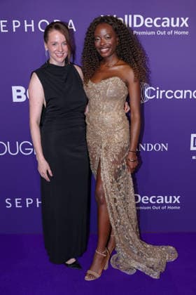 18.06.2026, Franziska Rudolph zusammen mit Shella (Schauspielerin und Influencerin) auf dem Purple Carpet bei den Verleihung des DUFTSTARS Award in den Rheinterrassen Düsseldorf. Der Deutscher Parfumpreis DUFTSTARS 2026 zählen zu den renommiertesten Beautyawards und Duft-Awards Deutschlands. Nordrhein-Westfalen Deutschland *** June 18, 2026, Franziska Rudolph, along with Shella, an actress and influencer, on the Purple Carpet at the DUFTSTARS Awards ceremony at the Rheinterrassen in Düsseldorf. The German perfume award DUFTSTARS 2026 is one of the most prestigious beauty and fragrance awards in Germany, North Rhine-Westphalia, Germany,detected_source_language