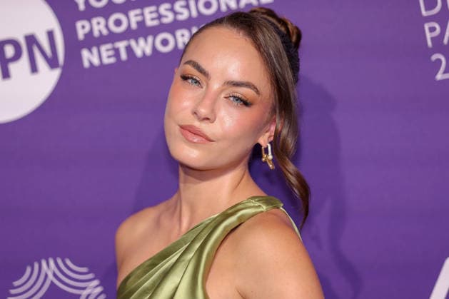 18.06.2026, Lara Runarsson (Influencerin und Model) auf dem Purple Carpet bei den Verleihung des DUFTSTARS Award in den Rheinterrassen Düsseldorf. Der Deutscher Parfumpreis DUFTSTARS 2026 zählen zu den renommiertesten Beautyawards und Duft-Awards Deutschlands. Nordrhein-Westfalen Deutschland *** June 18, 2026, Lara Runarsson, influencer and model, on the Purple Carpet at the DUFTSTARS Awards ceremony at the Rheinterrassen in Düsseldorf. The German perfume award DUFTSTARS 2026 is one of the most prestigious beauty and fragrance awards in Germany, North Rhine-Westphalia, Germany,detected_source_language