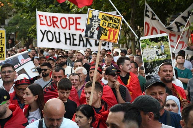 Anti-tourism project protests continue for 19th day in Albania TIRANA, ALBANIA - JUNE 18: Protests against a planned tourism project in the Zvernec area of the coastal city of Vlora continue for a 19th consecutive day in Tirana, Albania on June 18, 2026. Demonstrators gathered in Skanderbeg Square under the slogan Albania is not for sale, with a large number of participants joining the rally. Protesters opposed the reported sale of a beach in Zvernec as part of a tourism project allegedly linked to Ivanka Trump and Jared Kushner. Carrying banners, placards, and Albanian flags, demonstrators marched along the Boulevard of the Martyrs of the Nation toward the Prime Minister’s Office. Olsi Shehu Anadolu Tirana Albania. Editorial use only.  Copyright: x2026xAnadoluxOlsixShehux