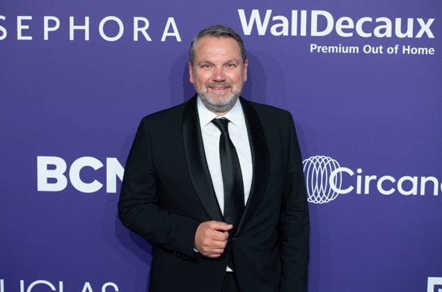 Udo HEUSER, Fragrance Foundation Germany, Portraet, Porträt, Portrait, Angeschnittenes Einzelbild, Einzelmotiv, Roter Teppich, Red Carpet Show, Purple Carpet, Ankunft, arrival, bei den DUFTSTARS 2026 - Deutscher Parfumpreis Verleihung des deutschen Parfumpreises DUFTSTARS durch die Fragrance Foundation am 18.06.2026, Rheinterrassen, Duesseldorf. *** Udo HEUSER, Fragrance Foundation Germany, Portrait, Single-frame image, Single motif, Red Carpet, Red Carpet Show, Purple Carpet, Arrival, at the DUFTSTARS 2026 German Perfume Awards Ceremony for the German Perfume Award DUFTSTARS hosted by the Fragrance Foundation on June 18, 2026, Rheinterrassen, Düsseldorf,detected_source_language