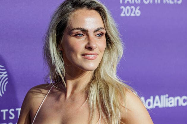 18.06.2026. Düsseldorf. Sarah Mangione am Purple Carpet bei der Verleihung des Deutschen Parfumpreises DUFTSTARS 2026 in der Düsseldorfer Rheinterrasse. Die DUFTSTARS zählen zu den renommiertesten Beauty- und Duft-Awards Deutschlands und bringen jedes Jahr Persönlichkeiten aus Beauty, Fashion, Medien und Entertainment zusammen. Düsseldorf Rheinterrasse Nordrhein-Westfalen Deutschland *** June 18, 2026, Düsseldorf