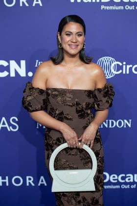 Stephanie Steffi BRUNGS, Moderatorin, Portraet, Porträt, Portrait, Angeschnittenes Einzelbild, Einzelmotiv, Roter Teppich, Red Carpet Show, Purple Carpet, Ankunft, arrival, bei den DUFTSTARS 2026 - Deutscher Parfumpreis Verleihung des deutschen Parfumpreises DUFTSTARS durch die Fragrance Foundation am 18.06.2026, Rheinterrassen, Duesseldorf. *** Stephanie Steffi BRUNGS, Host, Portrait, Cropped Single Image, Single Subject, Red Carpet, Red Carpet Show, Purple Carpet, Arrival, at the DUFTSTARS 2026 German Perfume Awards Ceremony for the DUFTSTARS German Perfume Awards hosted by the Fragrance Foundation on June 18, 2026, Rheinterrassen, Düsseldorf,detected_source_language