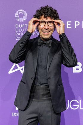 18.06.2026. Düsseldorf. Boris Entrup am Purple Carpet bei der Verleihung des Deutschen Parfumpreises DUFTSTARS 2026 in der Düsseldorfer Rheinterrasse. Die DUFTSTARS zählen zu den renommiertesten Beauty- und Duft-Awards Deutschlands und bringen jedes Jahr Persönlichkeiten aus Beauty, Fashion, Medien und Entertainment zusammen. Düsseldorf Rheinterrasse Nordrhein-Westfalen Deutschland *** June 18, 2026, Düsseldorf