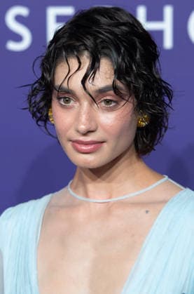 Sarah POSCH, Moderatorin, Model, Influencerin, Portraet, Porträt, Portrait, Angeschnittenes Einzelbild, Einzelmotiv, Roter Teppich, Red Carpet Show, Purple Carpet, Ankunft, arrival, bei den DUFTSTARS 2026 - Deutscher Parfumpreis Verleihung des deutschen Parfumpreises DUFTSTARS durch die Fragrance Foundation am 18.06.2026, Rheinterrassen, Duesseldorf. *** Sarah POSCH, TV host, model, influencer, portrait, cropped single image, single subject, red carpet, Red Carpet Show, Purple Carpet, Arrival, at the DUFTSTARS 2026 German Perfume Awards Ceremony for the DUFTSTARS German Perfume Awards hosted by the Fragrance Foundation on June 18, 2026, Rheinterrassen, Düsseldorf,detected_source_language