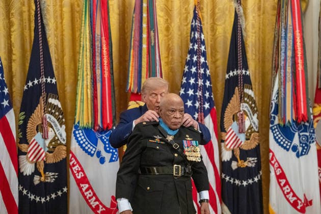 June 16, 2026, Washington, Dc, United States: U.S. President Donald Trump presented the Medal of Honor to USMC Lt. James Capers, Jr. during a ceremony in the East Room of the White House on June 18, 2026. Lt. Capers led his unit in Vietnam through extended combat, fighting even while injured to ensure every man was evacuated from the battle. Washington United States - ZUMAl312 20260616_znp_l312_077 Copyright: xAndrewxLeydenx