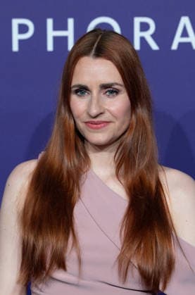Bella LESNIK, Moderatorin, Portraet, Porträt, Portrait, Angeschnittenes Einzelbild, Einzelmotiv, Roter Teppich, Red Carpet Show, Purple Carpet, Ankunft, arrival, bei den DUFTSTARS 2026 - Deutscher Parfumpreis Verleihung des deutschen Parfumpreises DUFTSTARS durch die Fragrance Foundation am 18.06.2026, Rheinterrassen, Duesseldorf. *** Bella LESNIK, Host, Portrait, Cropped Single Image, Single Subject, Red Carpet, Red Carpet Show, Purple Carpet, Arrival, at the DUFTSTARS 2026 German Perfume Awards Ceremony for the DUFTSTARS German Perfume Awards hosted by the Fragrance Foundation on June 18, 2026, Rheinterrassen, Düsseldorf,detected_source_language