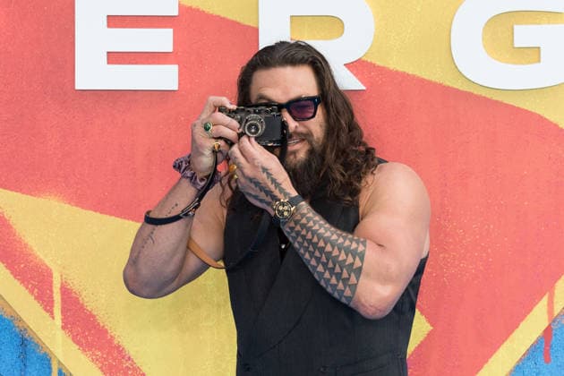 Supergirl UK Sneak Peek Fan Event in London LONDON, UNITED KINGDOM - JUNE 18: Jason Momoa takes a picture with a camera as he attends the Supergirl UK Sneak Peek Fan Event at Cineworld Leicester Square in London, United Kingdom on June 18, 2026. Wiktor Szymanowicz Anadolu London United Kingdom. Editorial use only. Please get in touch for any other usage.  Copyright: x2026xAnadoluxWiktorxSzymanowiczx