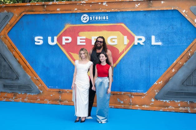 UK Sneak Peak Fan Event for SUPERGIRL in London - 18 Jun 2026 (L-R), Milly Alcock, Jason Momoa and Eve Ridley attend the UK Sneak Peak Fan Event for SUPERGIRL at Cineworld. London United Kingdom Copyright: xPhilxLewisx xSOPAxImagesx MillyAlcockJasonMomoaEveRidley-1044374
