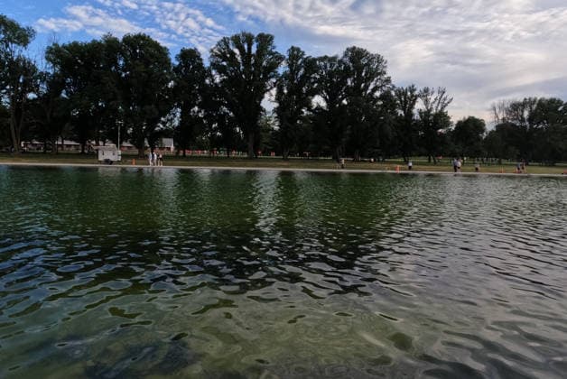 WASHINGTON, D.C. - JUNE 18: View of the Lincoln Memorial Reflecting Pool as algae has bloomed in the pool after the $14 Million Dollar renovation on June 18, 2026 in Washington D.C. Copyright: xmpi34x