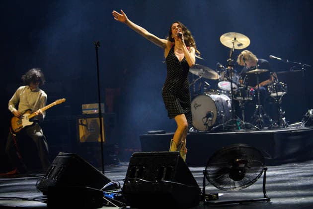 Bar Italia Perform at Meltdown Festival 2026, Queen Elizabeth Hall, London, UK - 18 June 2026 (L-R) - vocalist guitarist Jezmi Tarik Fehmi and vocalist Nina Cristante of English indie rock band Bar Italia performs at The Meltdown Festival at Queen Elizabeth Hall in London, England, UK on Thursday 18 June 2026., Credit:Justin Ng Avalon UK, England, London, Queen Elizabeth Hall  Copyright: xJustinxNgx xAvalonx 1111123030