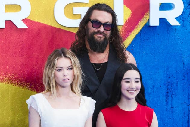 Milly Alcock, Jason Momoa und Eve Ridley beim UK Sneak Peek Fan Event zum Kinofilm Supergirl im Cineworld Leicester Square. London, 18.06.2026 *** Milly Alcock, Jason Momoa, and Eve Ridley at the UK Sneak Peek Fan Event for the movie Supergirl at Cineworld Leicester Square in London, June 18, 2026,detected_source_language Foto:xJ.xEdwardsx xFuturexImagex supergirl_london_6649