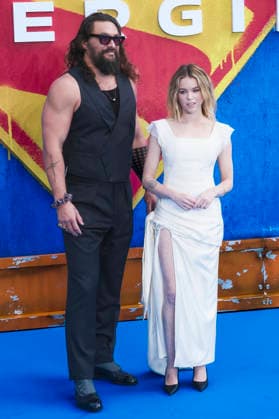 jason Momoa und Milly Alcock beim UK Sneak Peek Fan Event zum Kinofilm Supergirl im Cineworld Leicester Square. London, 18.06.2026 *** Jason Momoa and Milly Alcock at the UK Sneak Peek Fan Event for the movie Supergirl at Cineworld Leicester Square in London, June 18, 2026,detected_source_language Foto:xJ.xEdwardsx xFuturexImagex supergirl_london_6653