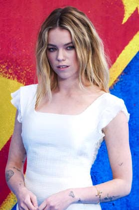 Milly Alcock beim UK Sneak Peek Fan Event zum Kinofilm Supergirl im Cineworld Leicester Square. London, 18.06.2026 *** Milly Alcock at the UK Sneak Peek Fan Event for the movie Supergirl at Cineworld Leicester Square in London, June 18, 2026,detected_source_language Foto:xJ.xEdwardsx xFuturexImagex supergirl_london_6683