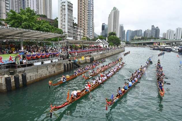 RECORD DATE NOT STATED HONG KONG-CULTURE DRAGON BOAT FESTIVAL Many dragon boats race in Aberdeen Promenade at Dragon Boat Festival (Tuen Ng festival), Hong Kong, June 19, 2026. NEXPHER Kobe Li Hong Kong