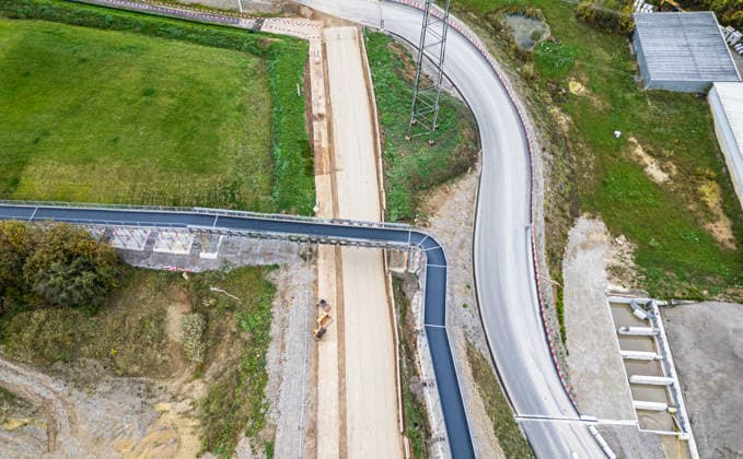 Drone footage of the major infrastructure construction site in G Glattfelden, Switzerland, 3rd Nov 2024: Drone footage of the major construction site at the Chrüzstrasse roundabout. The expansion of Schaffhauserstrasse in the Zurich lowlands shows the current construction progress and the future traffic flow from above. *** Drone footage of the major infrastructure construction site in G Glattfelden, Switzerland, November 3, 2024. Drone footage of the major construction site at the Chrüzstrasse roundabout. The expansion of Schaffhauserstrasse in the Zurich lowlands shows the current construction progress and the future traffic flow from above.,detected_source_language Copyright: xAndreasxHaasx