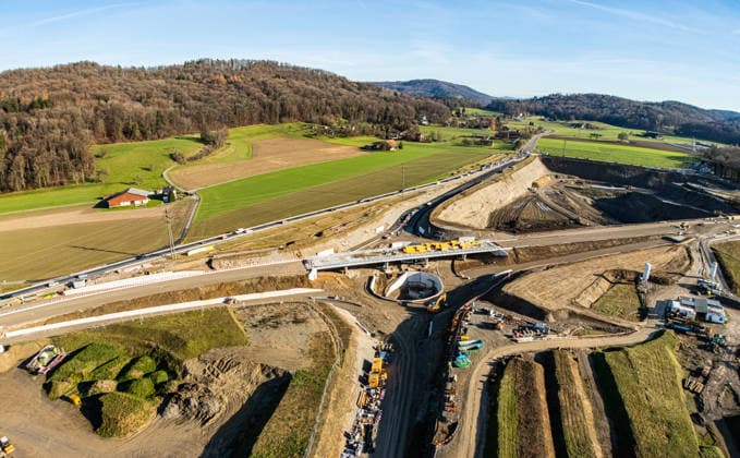 Drone footage of the major infrastructure construction site in G Glattfelden, Switzerland, 29th Nov 2025: Drone footage of the major construction site at the Chrüzstrasse roundabout. The expansion of Schaffhauserstrasse in the Zurich lowlands shows the current construction progress and the future traffic flow from above. *** Drone footage of the major infrastructure construction site in G Glattfelden, Switzerland, November 29, 2025. Drone footage of the major construction site at the Chrüzstrasse roundabout. The expansion of Schaffhauserstrasse in the Zurich lowlands shows the current construction progress and the future traffic flow from above.,detected_source_language Copyright: xAndreasxHaasx