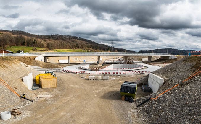 Drone footage of the major infrastructure construction site in G Glattfelden, Switzerland, 1st Mar 2026: Drone footage of the major construction site at the Chrüzstrasse roundabout. The expansion of Schaffhauserstrasse in the Zurich lowlands shows the current construction progress and the future traffic flow from above. *** Drone footage of the major infrastructure construction site in G Glattfelden, Switzerland, March 1, 2026. Drone footage of the major construction site at the Chrüzstrasse roundabout. The expansion of Schaffhauserstrasse in the Zurich lowlands shows the current construction progress and the future traffic flow from above.,detected_source_language Copyright: xAndreasxHaasx