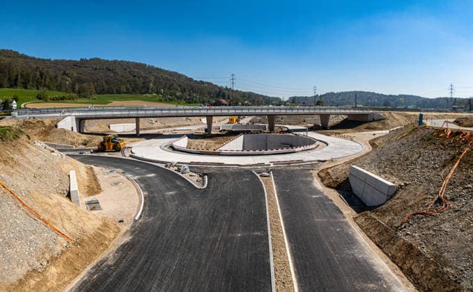 Drone footage of the major infrastructure construction site in G Glattfelden, Switzerland, 11th Apr 2026: Drone footage of the major construction site at the Chrüzstrasse roundabout. The expansion of Schaffhauserstrasse in the Zurich lowlands shows the current construction progress and the future traffic flow from above. *** Drone footage of the major infrastructure construction site in G Glattfelden, Switzerland, April 11, 2026. Drone footage of the major construction site at the Chrüzstrasse roundabout. The expansion of Schaffhauserstrasse in the Zurich lowlands shows the current construction progress and the future traffic flow from above.,detected_source_language Copyright: xAndreasxHaasx