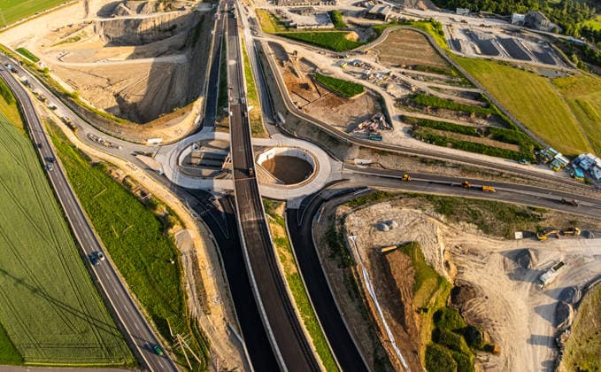 Drone footage of the major infrastructure construction site in G Glattfelden, Switzerland, 25th May 2026: Drone footage of the major construction site at the Chrüzstrasse roundabout. The expansion of Schaffhauserstrasse in the Zurich lowlands shows the current construction progress and the future traffic flow from above. *** Drone footage of the major infrastructure construction site in G Glattfelden, Switzerland, May 25, 2026. Drone footage of the major construction site at the Chrüzstrasse roundabout. The expansion of Schaffhauserstrasse in the Zurich lowlands shows the current construction progress and the future traffic flow from above.,detected_source_language Copyright: xAndreasxHaasx