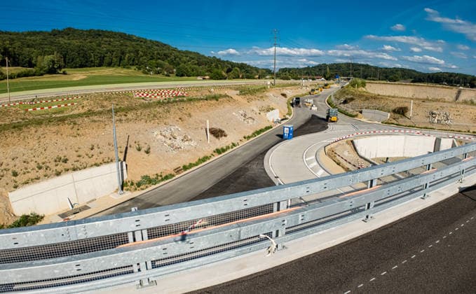 Drone footage of the major infrastructure construction site in G Glattfelden, Switzerland, 7th Jun 2025: Drone footage of the major construction site at the Chrüzstrasse roundabout. The expansion of Schaffhauserstrasse in the Zurich lowlands shows the current construction progress and the future traffic flow from above. *** Drone footage of the major infrastructure construction site in G Glattfelden, Switzerland, June 7, 2025. Drone footage of the major construction site at the Chrüzstrasse roundabout. The expansion of Schaffhauserstrasse in the Zurich lowlands shows the current construction progress and the future traffic flow from above.,detected_source_language Copyright: xAndreasxHaasx