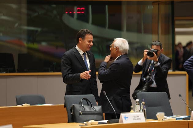 June 19, 2026, Brussels, Belgium, European Union: LUIS MONTENEGRO, Prime Minister of Portugal, speaks with ANTONIO COSTA, President of the European Council, before the roundtable session on the second and final day of the European Council summit in Brussels. Brussels European Union  - ZUMAo116 20260619_znp_o116_025 Copyright: xBiancaxOterox