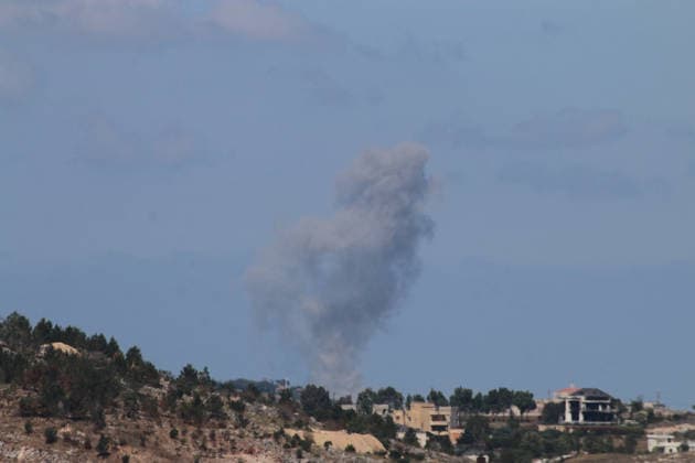 Israel continues strikes on southern Lebanon despite U.S.-Iran agreement NABATIEH, LEBANON - JUNE 19: Smoke rises from the town of Kfar Tebnit and the Ali al-Tahir hill area in the Nabatieh Governorate of southern Lebanon following Israeli airstrikes on June 19, 2026. The attacks were carried out despite the U.S.-Iran agreement. Ramiz Dallah Anadolu Nabatieh Lebanon. Editorial use only. Please get in touch for any other usage.  Copyright: x2026xAnadoluxRamizxDallahx