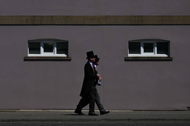 Royal Ascot 2026 BERKSHIRE, UNITED KINGDOM - JUNE 19: Visitors, wearing elaborate hats and elegant outfits, attend the fourth day of the traditional Royal Ascot horse racing event, held in the United Kingdom since 1711, at Ascot Racecourse in Berkshire, United Kingdom on June 19, 2026. Rasid Necati Aslim Anadolu London United Kingdom. Editorial use only. Please get in touch for any other usage.  Copyright: x2026xAnadoluxRasidxNecatixAslimx
