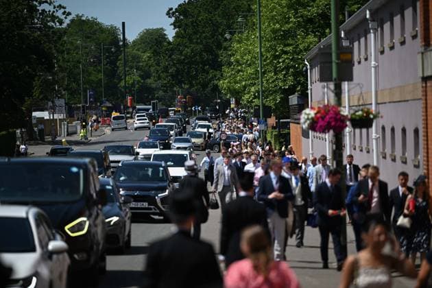 Royal Ascot 2026 BERKSHIRE, UNITED KINGDOM - JUNE 19: Visitors, wearing elaborate hats and elegant outfits, attend the fourth day of the traditional Royal Ascot horse racing event, held in the United Kingdom since 1711, at Ascot Racecourse in Berkshire, United Kingdom on June 19, 2026. Rasid Necati Aslim Anadolu London United Kingdom. Editorial use only. Please get in touch for any other usage.  Copyright: x2026xAnadoluxRasidxNecatixAslimx