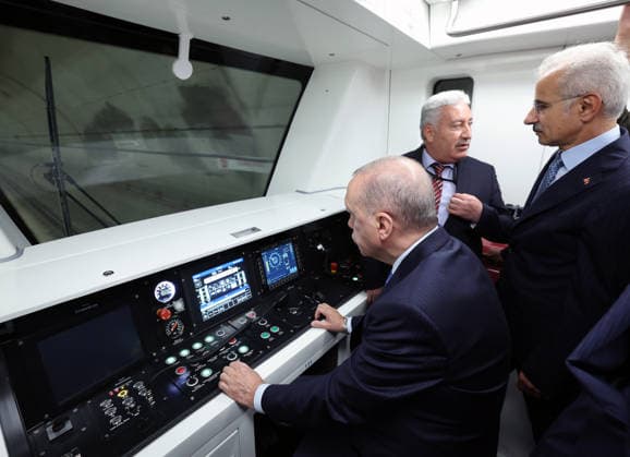 Turkish President Recep Tayyip Erdogan ISTANBUL, TURKIYE - JUNE 19: (----EDITORIAL USE ONLY - MANDATORY CREDIT - TURKISH PRESIDENCY MUSTAFA KAMACI HANDOUT - NO MARKETING NO ADVERTISING CAMPAIGNS - DISTRIBUTED AS A SERVICE TO CLIENTS----) Turkish President Recep Tayyip Erdogan inspects the the cockpit control panel as he attends the Opening Ceremony of Halkali-Istanbul Airport Metro Line at the Kayasehir Metro Station, in Istanbul, Turkiye, on June 19, 2026. Turkish Presidency Mustafa Kamaci Handout Anadolu Istanbul Turkey. Editorial use only. Please get in touch for any other usage.  Copyright: x2026xAnadoluxTurkishxPresidencyx xMustafaxKamacix xHandoutx