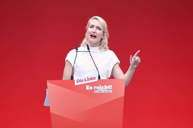 News Bilder des Tages Potsdam, Brandenburg, Deutschland, 19.06.2026: Metropolis-Halle: Bundesparteitag der Linkspartei: Ines Schwerdtner hält eine Rede *** Potsdam, Brandenburg, Germany, June 19, 2026, Metropolis Halle, The Left Party’s Federal Party Convention Copyright: xdtsxNachrichtenagenturx dts_124068