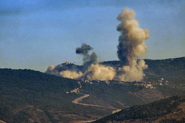 June 19, 2026, Sojoud, Sojoud, Lebanon: Smoke billows frorm an Israeli air strike on alleged pro-Iranian Hezbollah positions in the southern Lebanese village of Sojoud. Israeli heavy air strikes that left 47 people killed, the country s health ministry has said - while the Israeli military says four of its soldiers were also killed. Scores of Lebanese who returned to their villages early this week again fled the south to safer areas. The heavy attacks come a day after the US and Iran signed a deal aimed at ending the conflict in the Middle East, including a permanent cessation of hostilities in Lebanon. Sojoud Lebanon  - ZUMAn313 20260619_zip_n313_018 Copyright: xMarwanxNaamanix