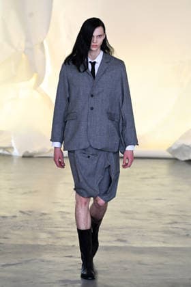 IPA85857203 - Milan, Milan Men™s Fashion Week Spring Summer 2027 - Men™s Fashion, Spring Summer 2027 - Martin Qad fashion show - pictured on the runway: Model  Copyright: xSimonaxChiocciax xSimonaxChiocciax 85857203