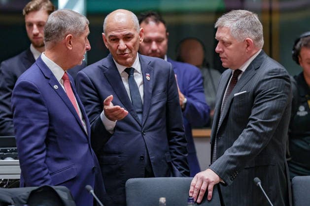 June 19, 2026, Brussels, Belgium, European Union: From L to R: ANDREJ BABIS, Prime Minister of Czechia, JANEZ JANSA, Prime Minister of Slovenia, and ROBERT FICO, Prime Minister of Slovakia, speak inside the European Council ahead of the roundtable session on the second and final day of the summit in Brussels. Brussels European Union - ZUMAo116 20260619_znp_o116_063 Copyright: xBiancaxOterox